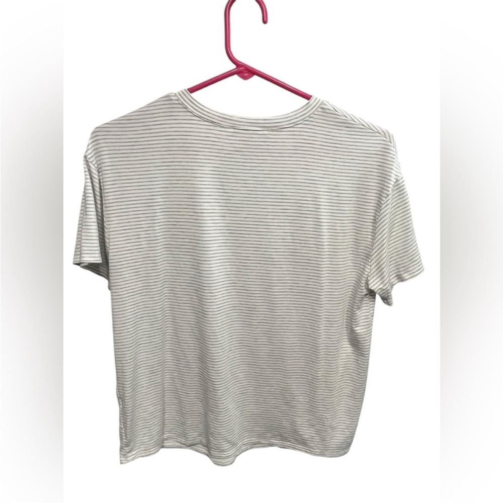 Hampton’s Woman’s Striped Tennis T-Shirt - Small - Picture 4 of 6